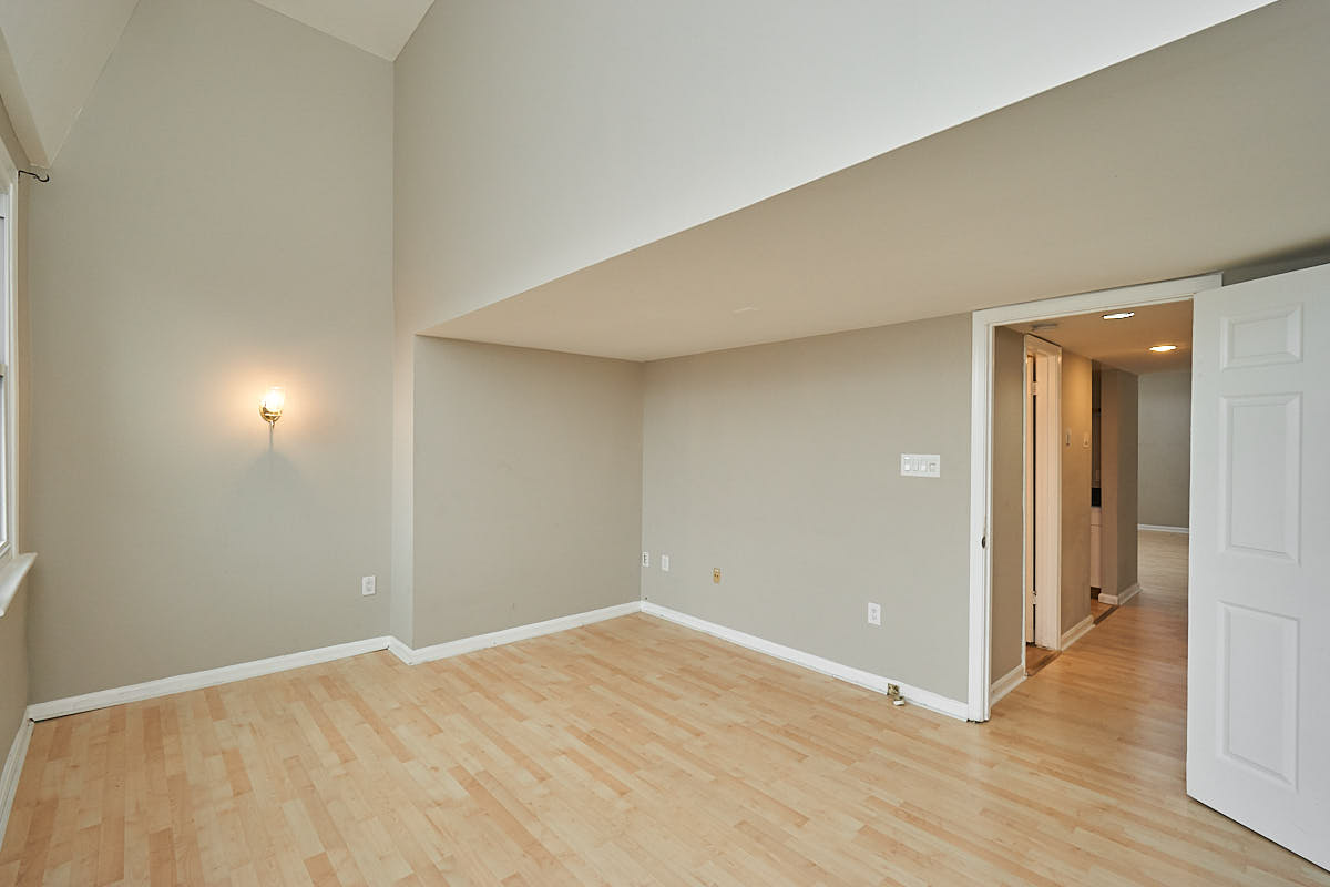 Washington Condo: 1710 U St NW Apt 4