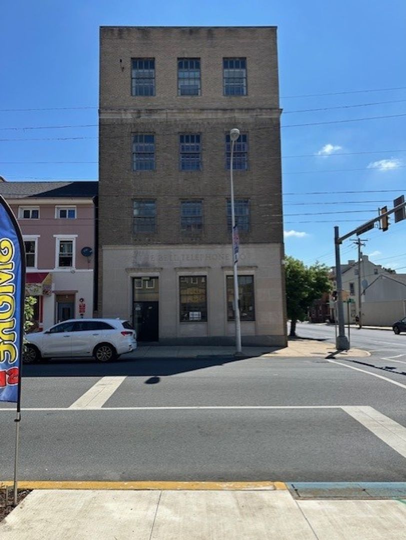 Lebanon Condo: 46 S 8th St