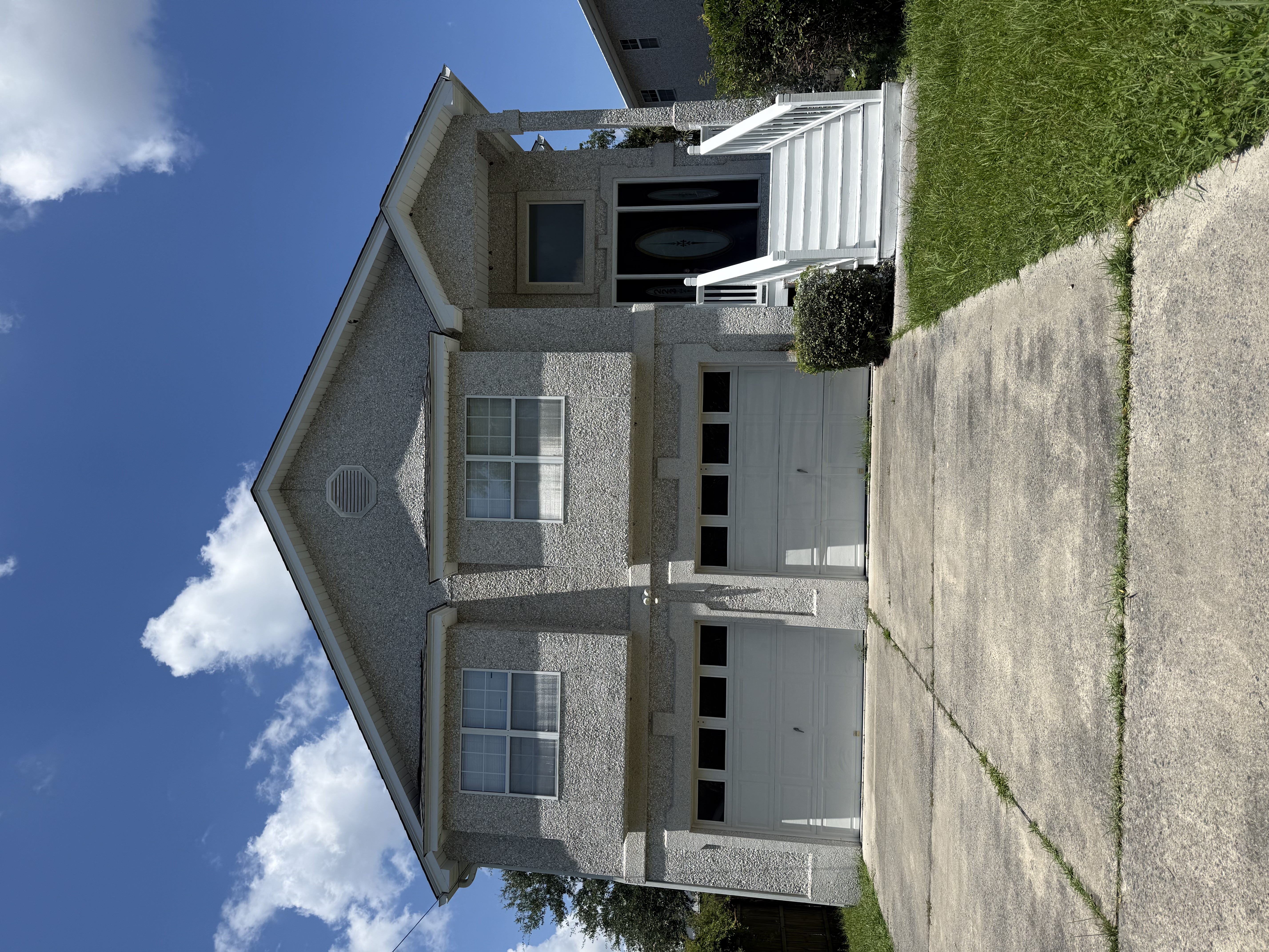 St Simons Island House: 223 Georgia St