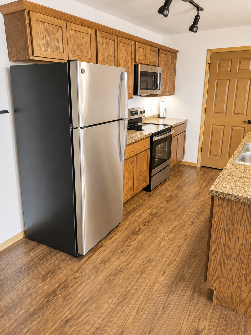 Tomah Apartment: 505 Larkin St