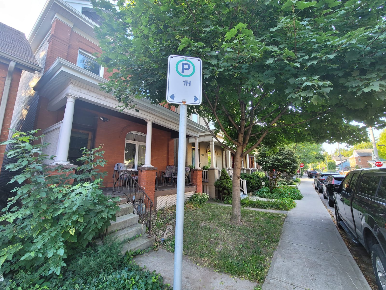 Hamilton Condo: 77 Pearl Street South