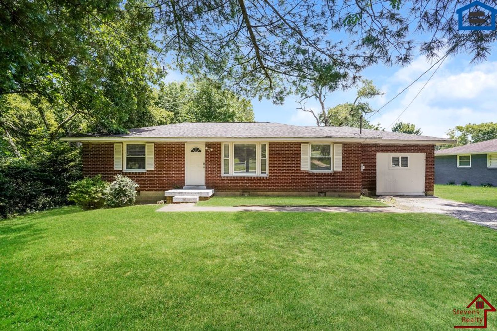 Nashville House: 3903 Brick Church Pike