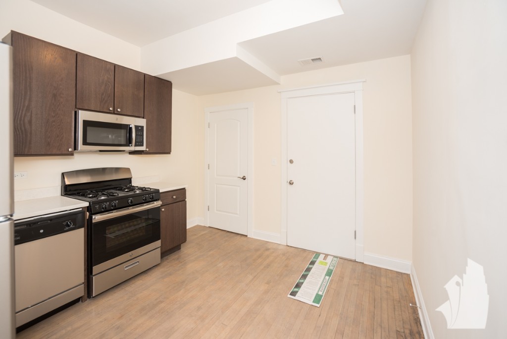 Chicago Condo: 2814 North Troy,