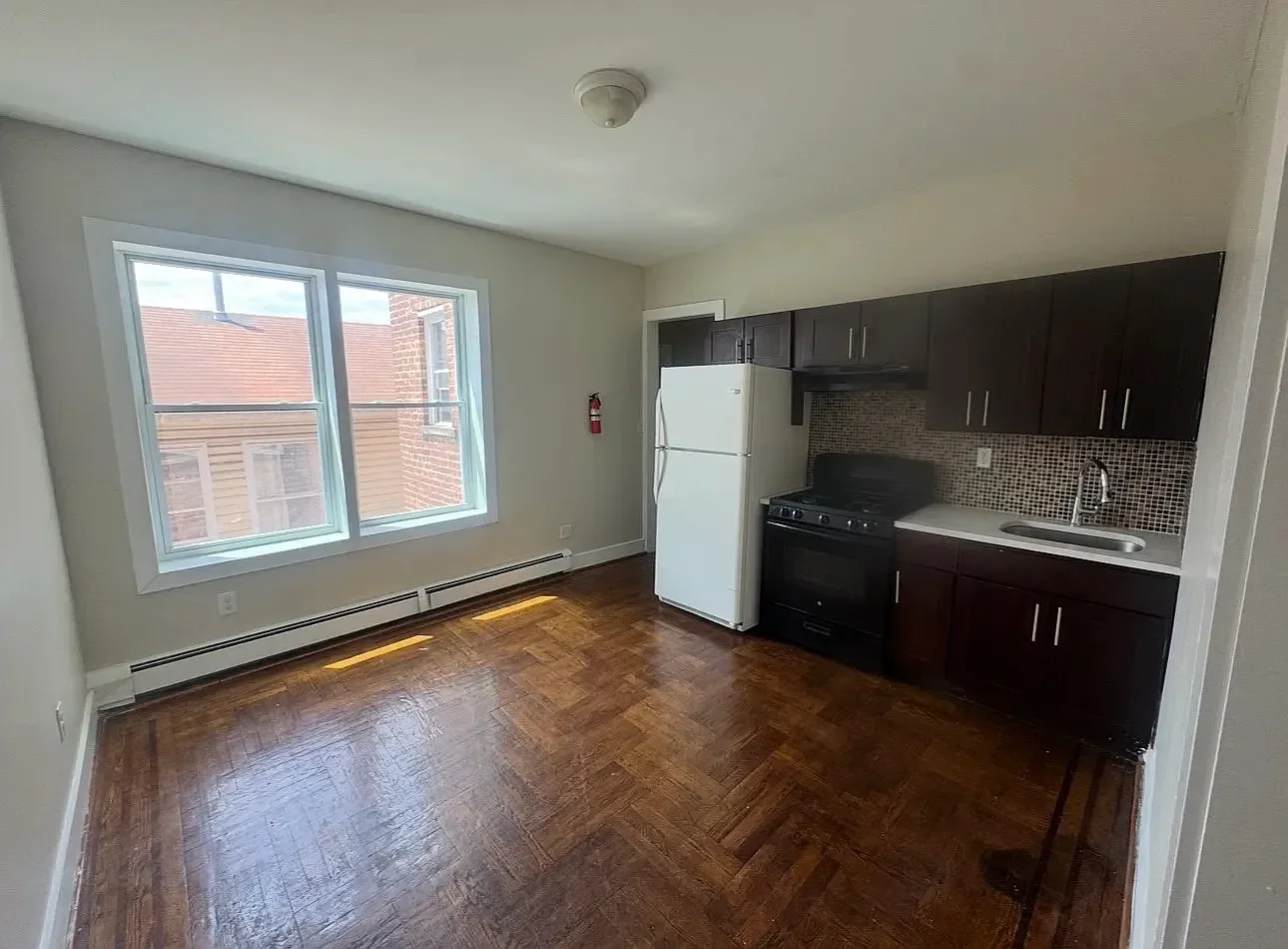 Newark Condo: 901 Bergen St