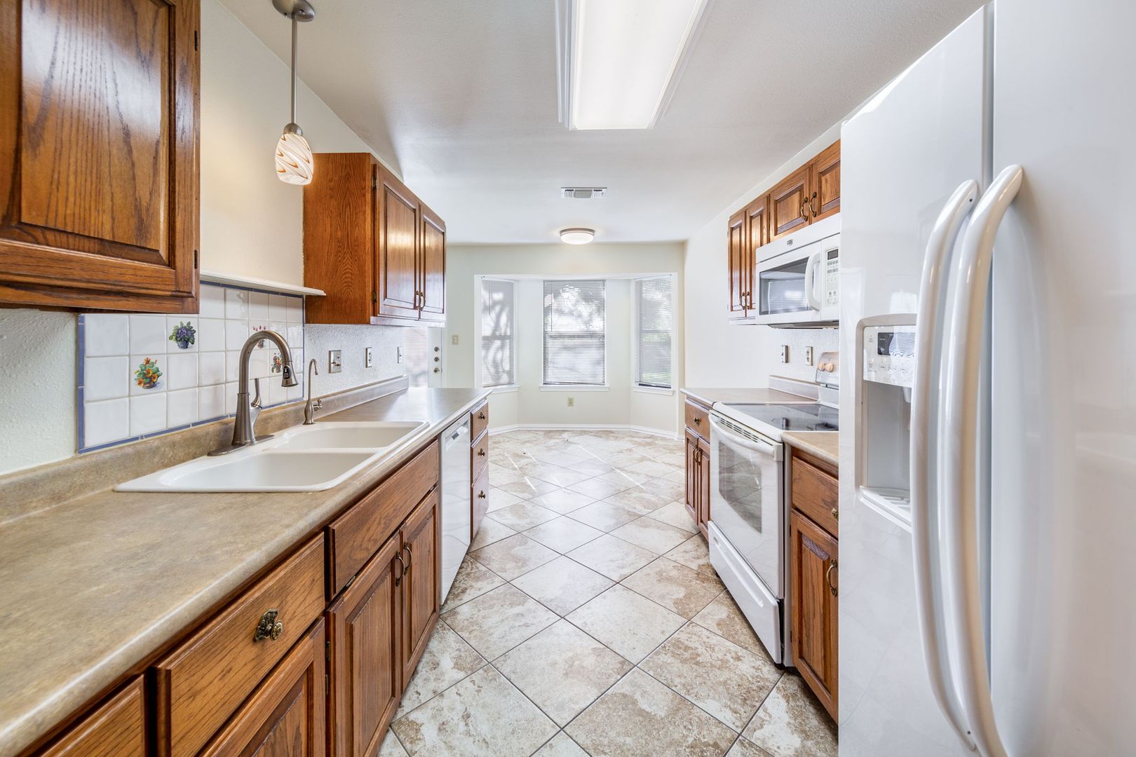 Wimberly House: 57 WOODCREEK DR