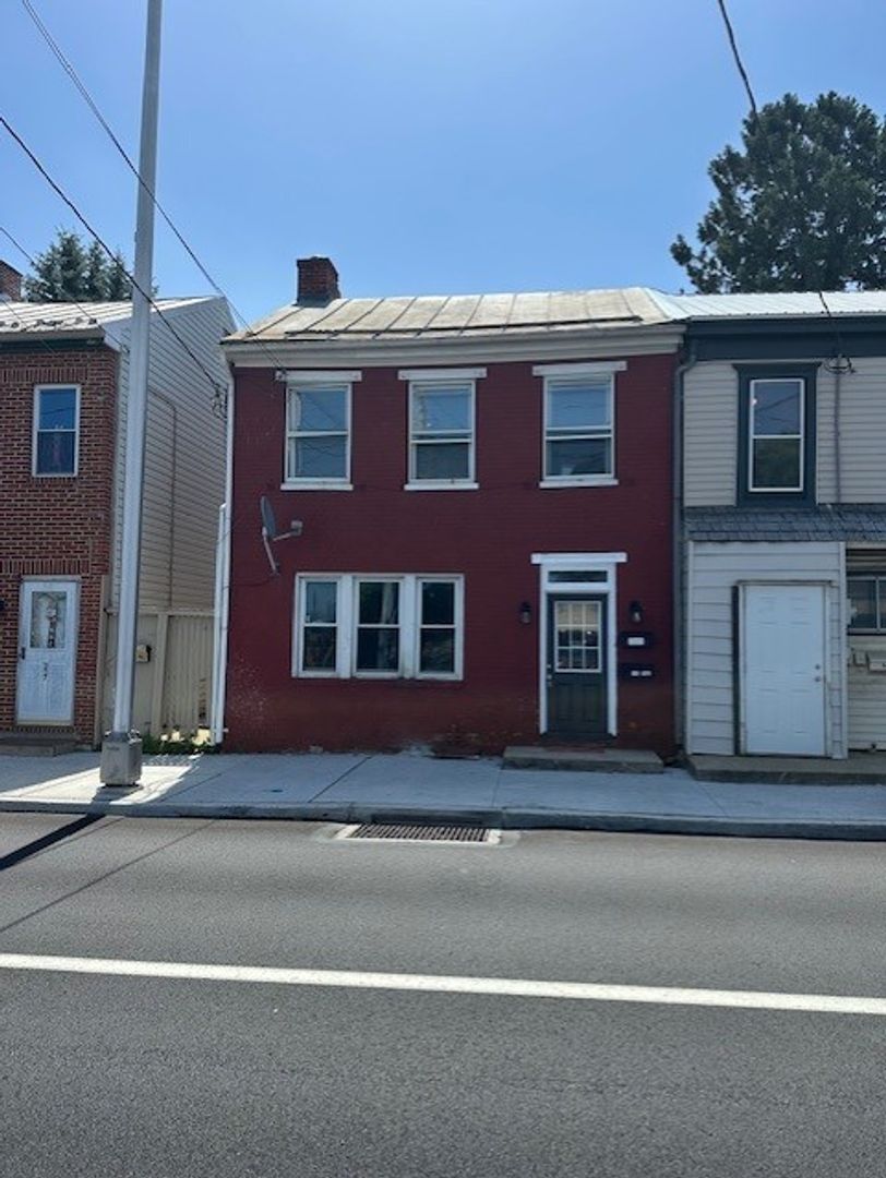 Carlisle Condo: 353 N Hanover St. -