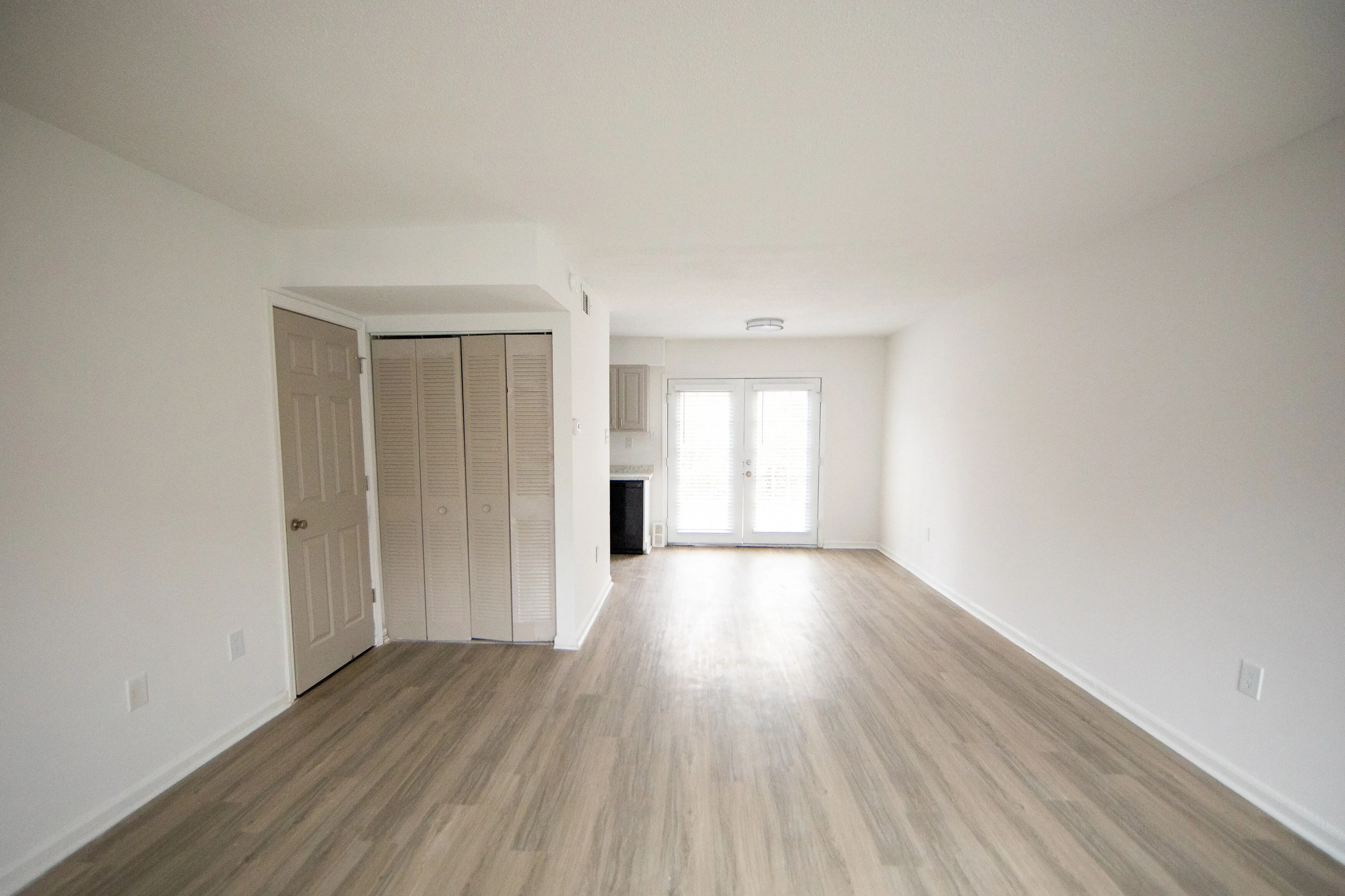 Spartanburg Apartment: 1000 East Main St