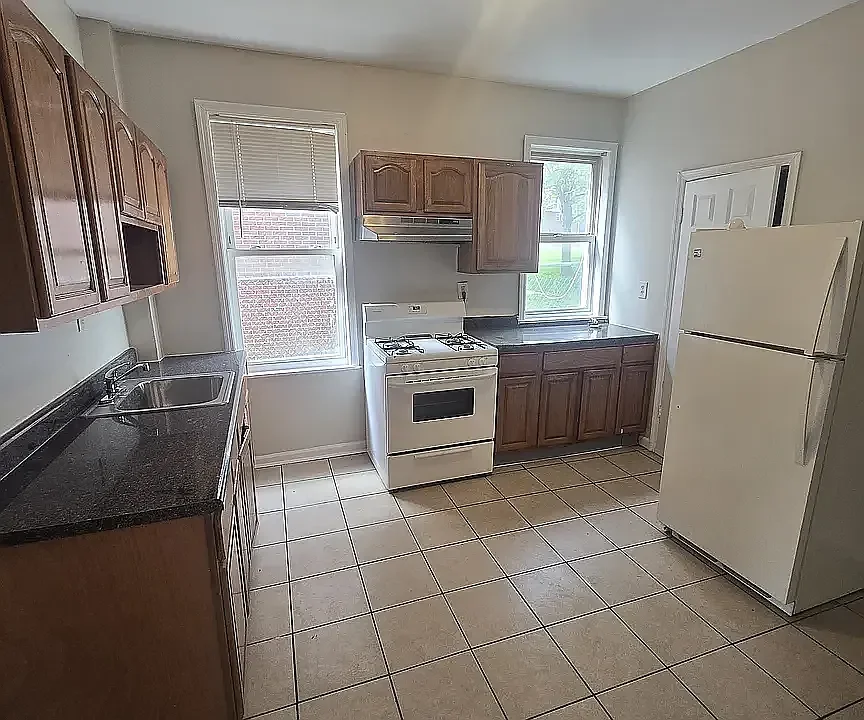 Newark Condo: 17 Earl St