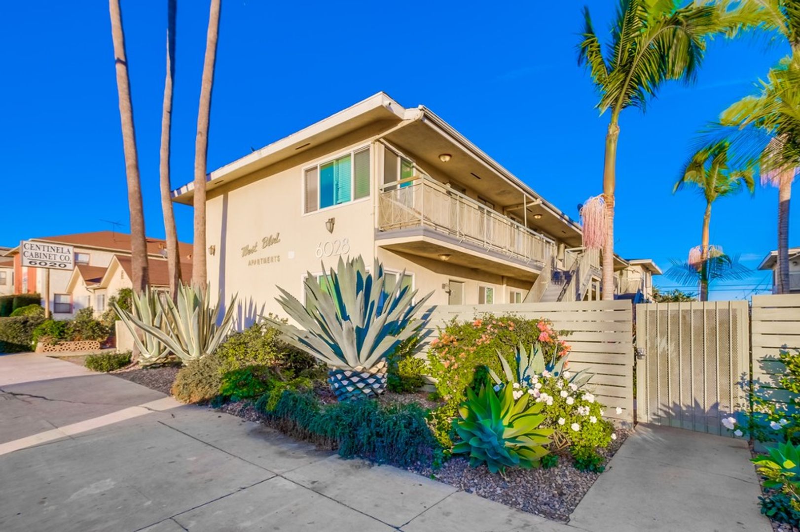 Los Angeles Condo: 6028 West Blvd