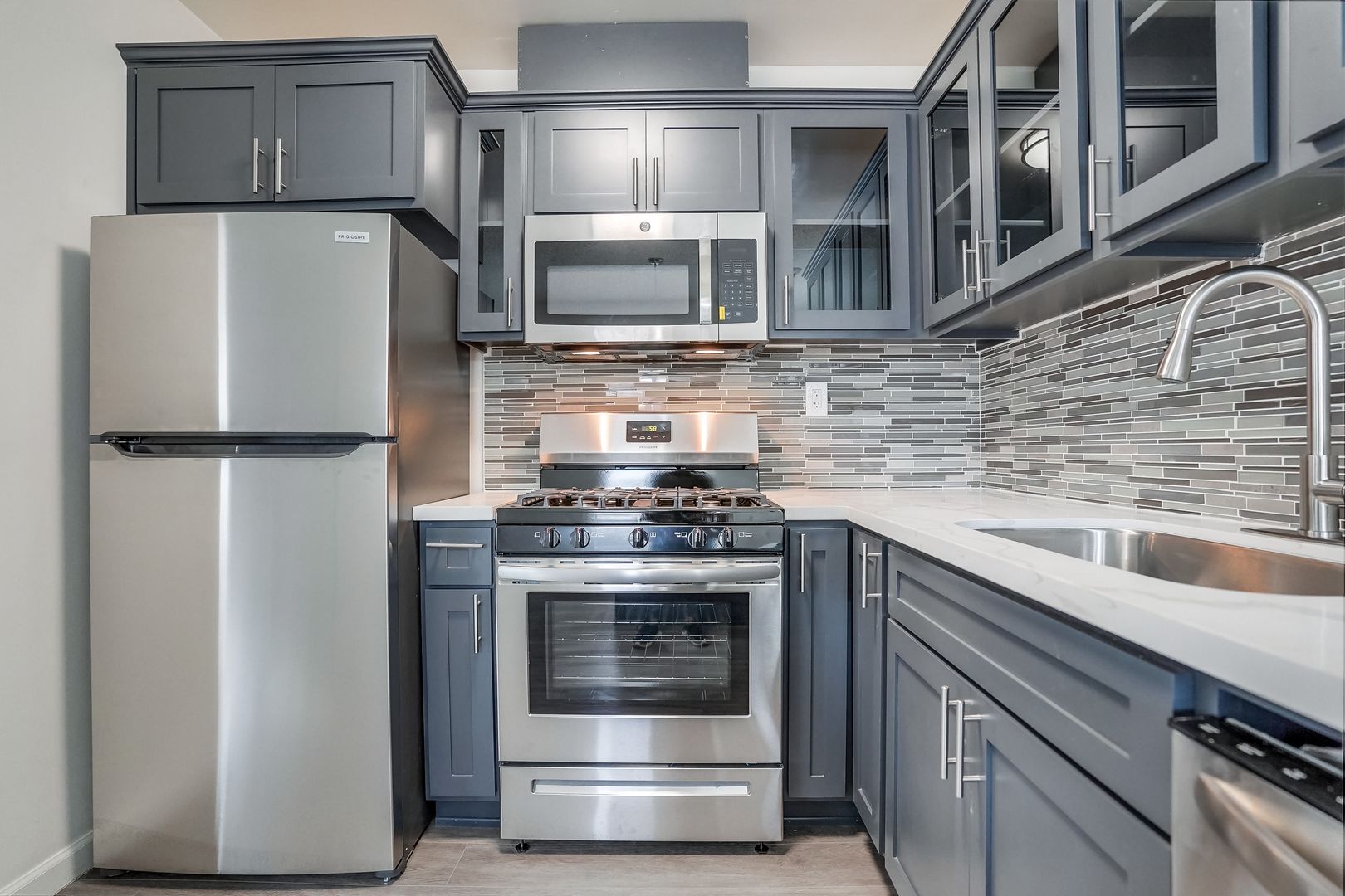 Los Angeles Condo: 6325 8th Ave