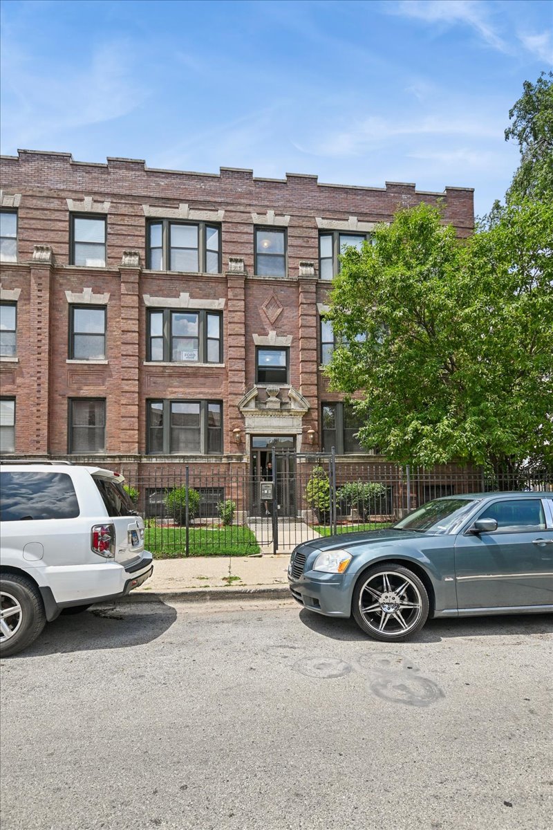 Chicago Condo: 4220 S Champlain Ave