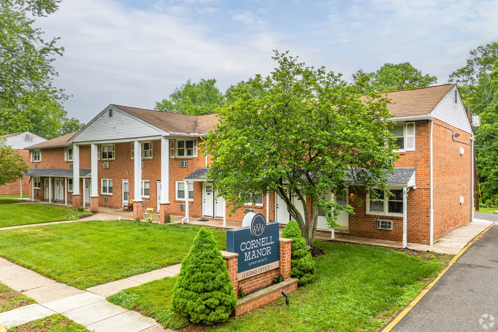 Statford Condo: 301 Columbia Ave