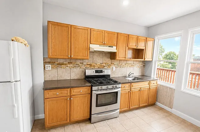 Paterson Condo: 354 11th Ave