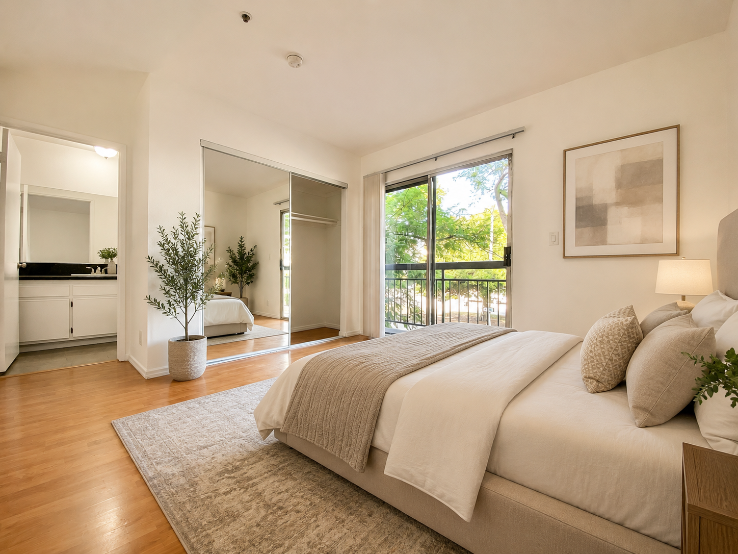 Los Angeles Apartment: 8720 Burton Way