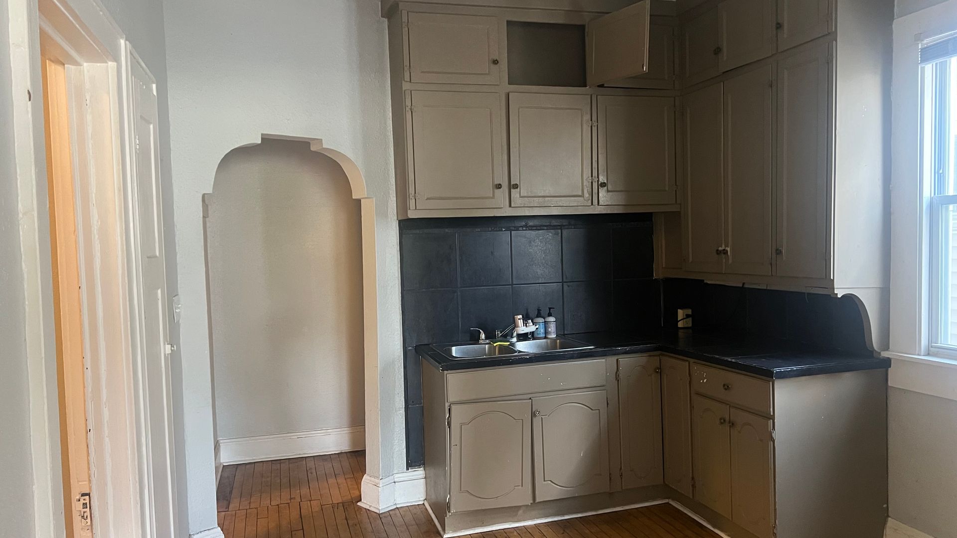 Milwaukee Condo: 816 E Clarke St -