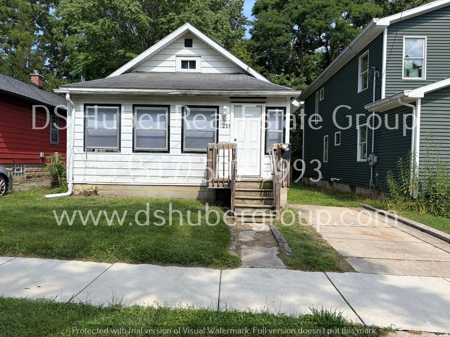 Lansing House: 1219 McCullough St
