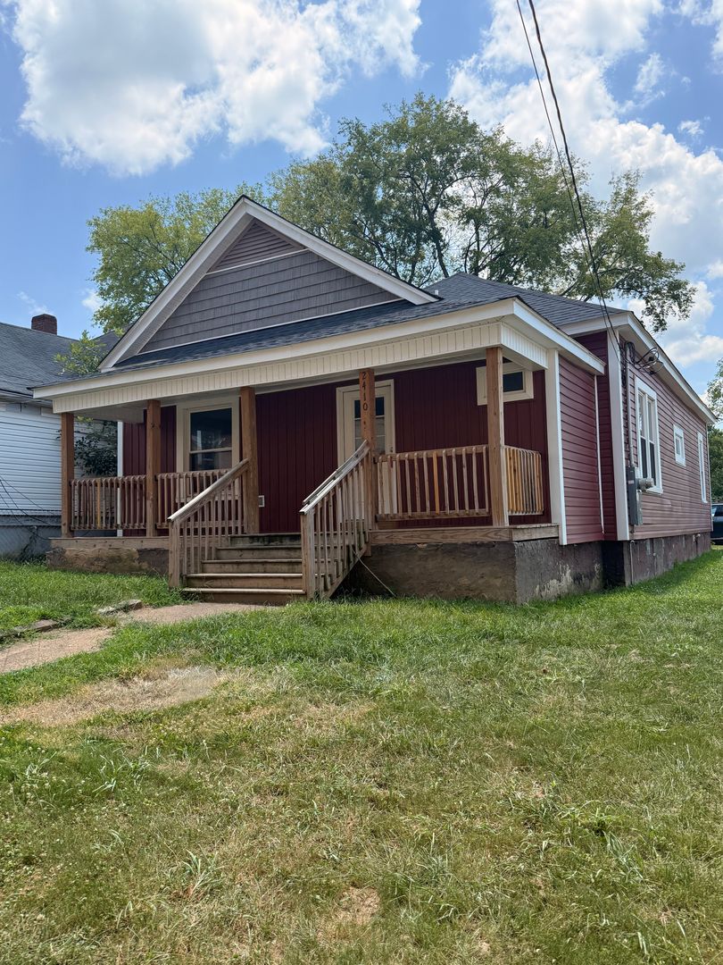 Chattanooga House: 2410 E 19th St