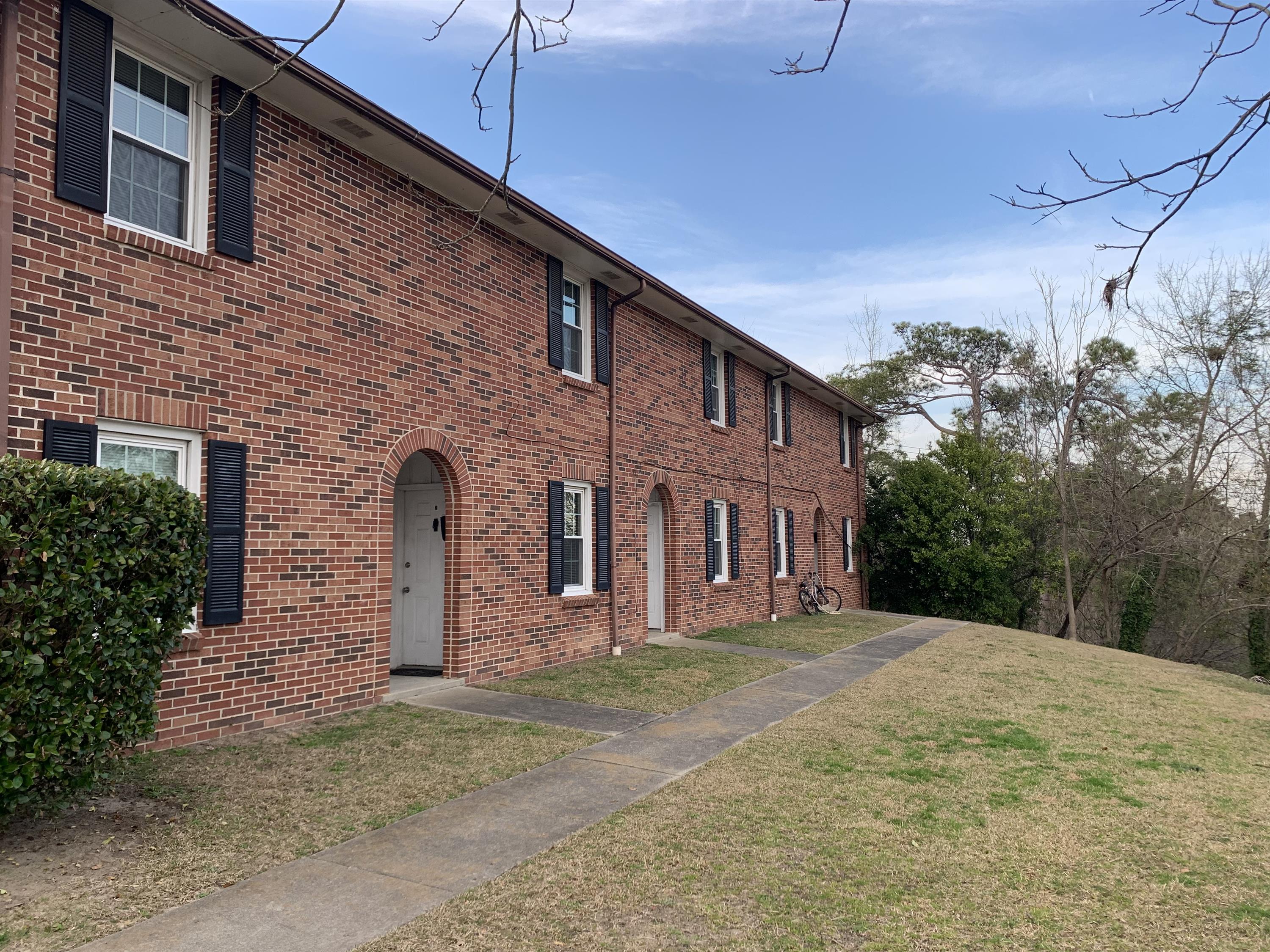 Columbia Condo: 1435 Shirley St