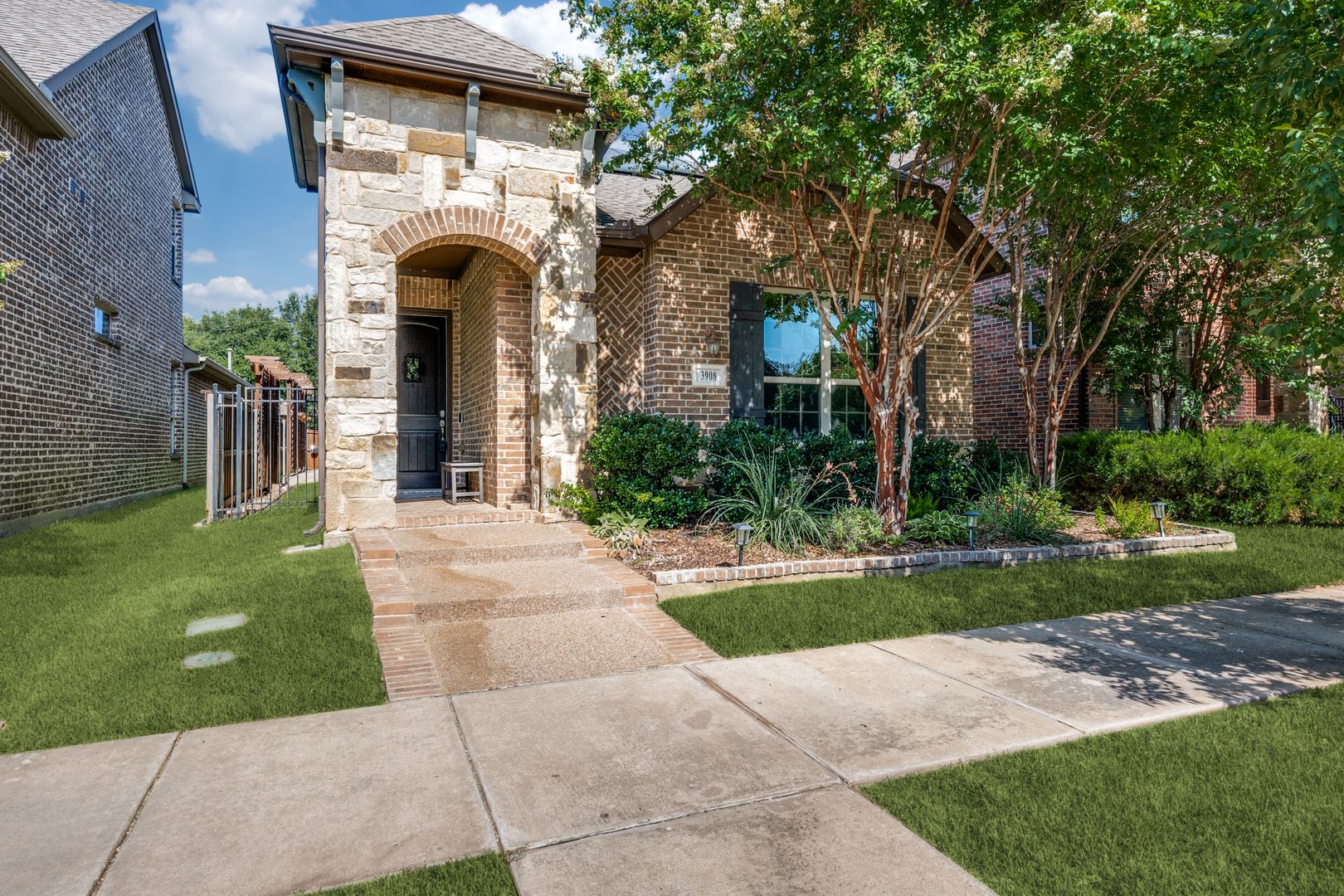 Arlington House: 3908 Jasmine Fox Lane