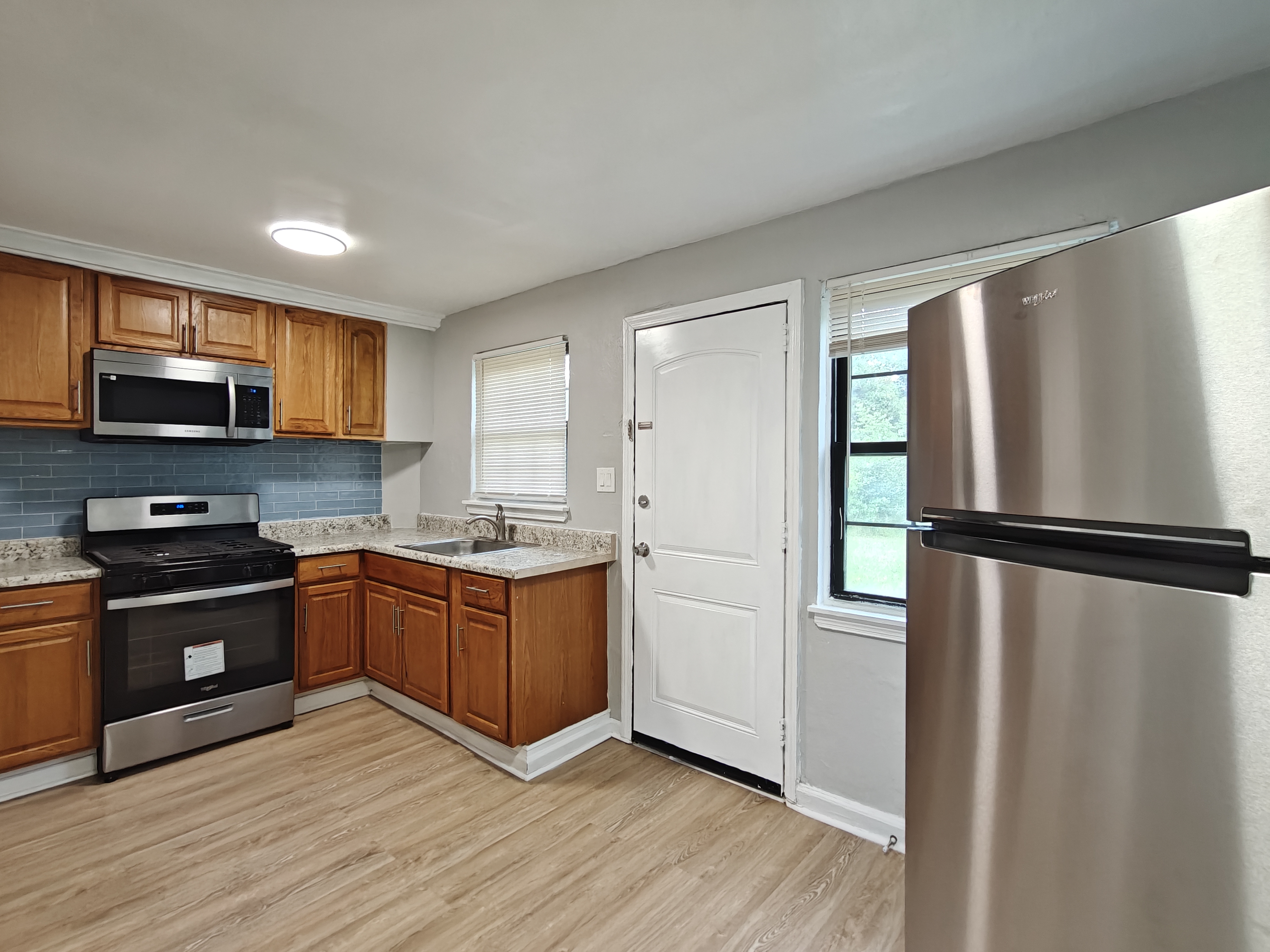Salem Townhome: 120 Yorke St