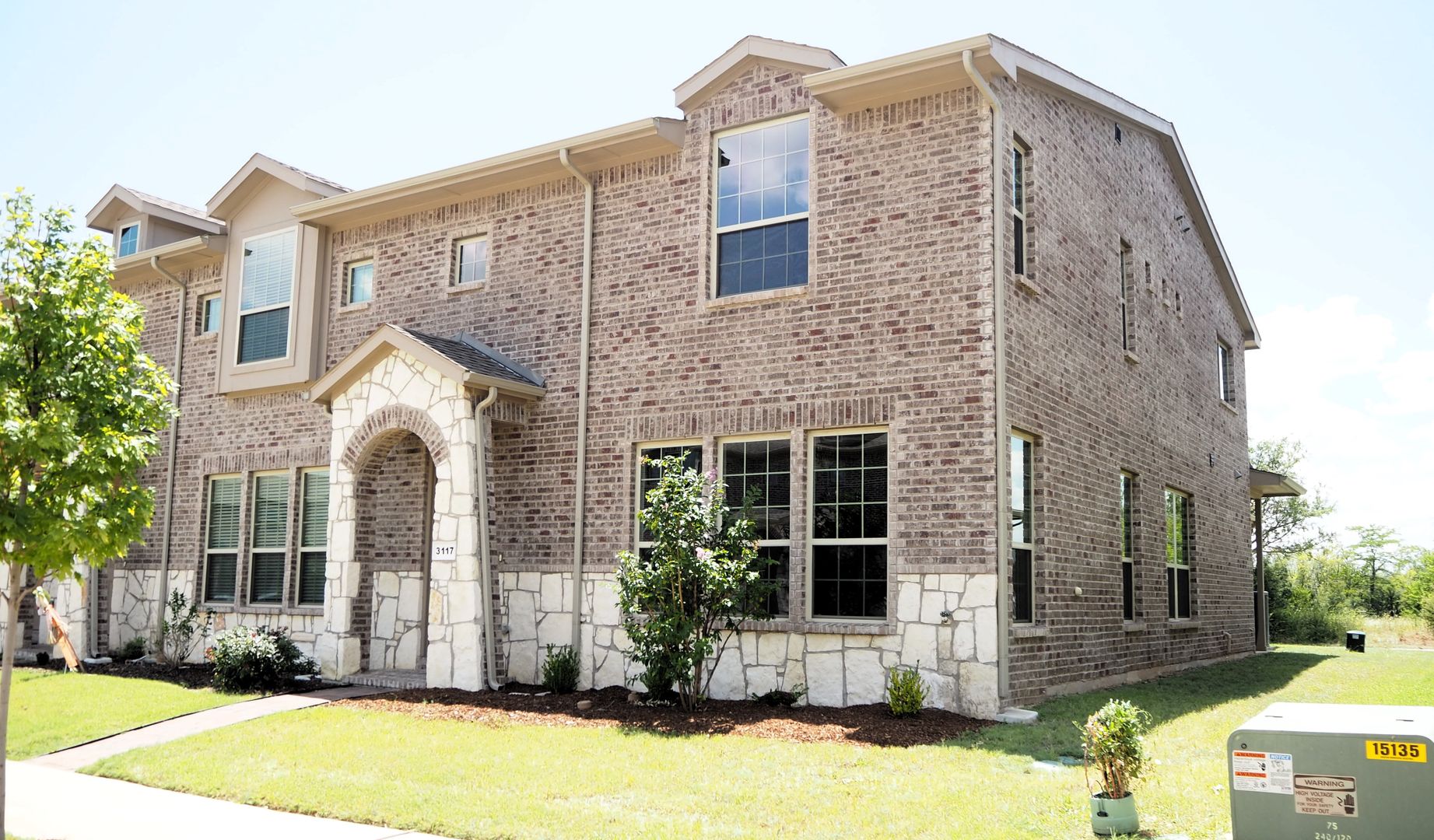 Denton House: 3117 Solana Circle