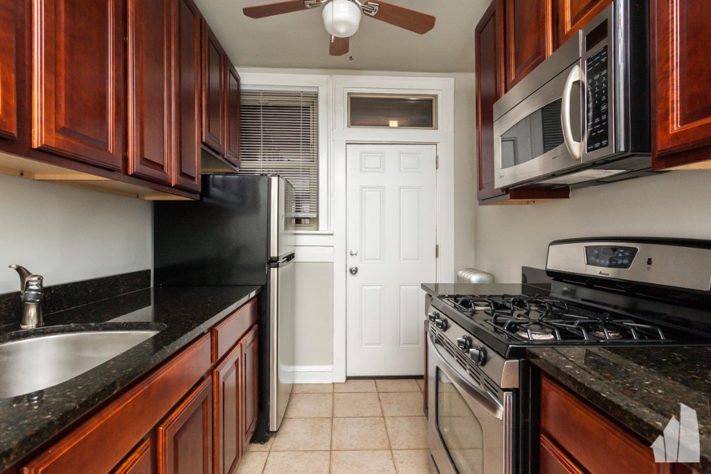 Chicago Condo: 540 West Surf,