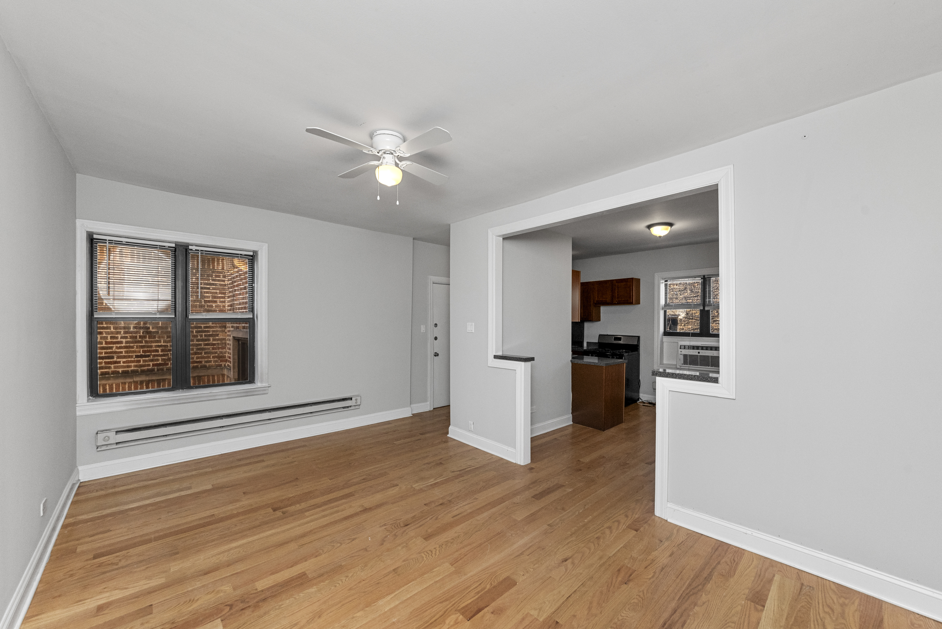Chicago Condo: 3722 North Pine Grove Avenue