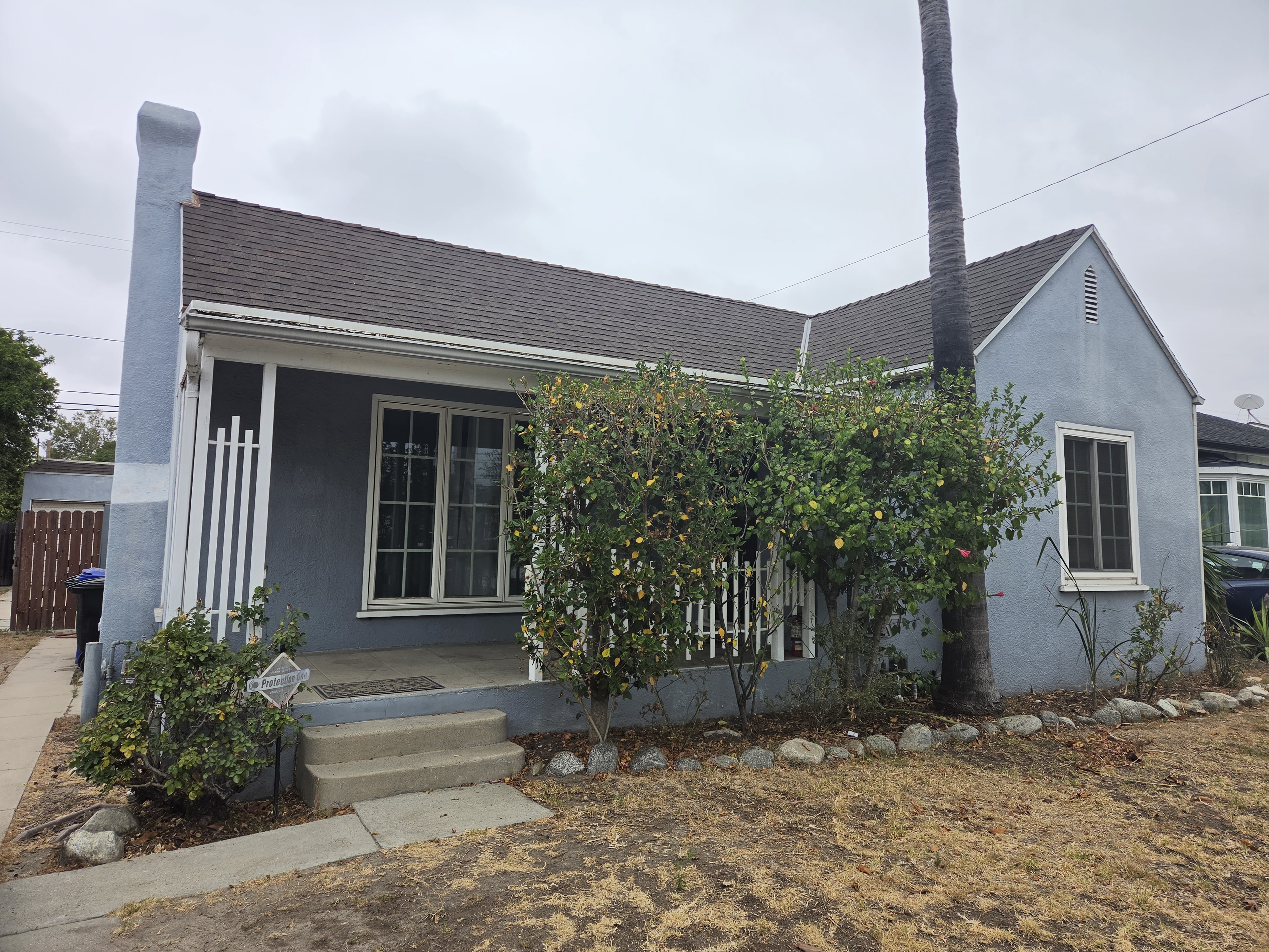 Burbank House: 1721 N Fairview Street
