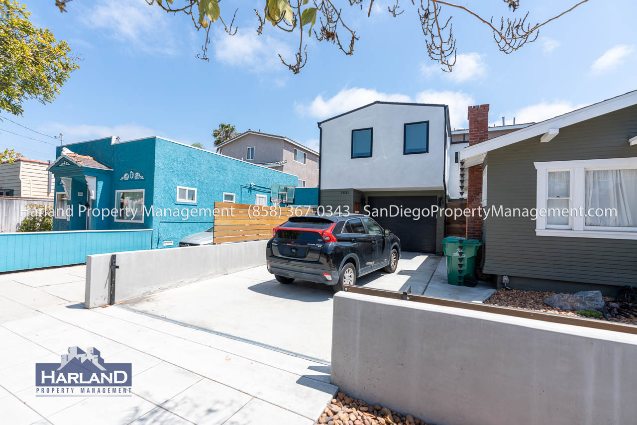 San Diego House: 2831 Monroe Ave. - 2