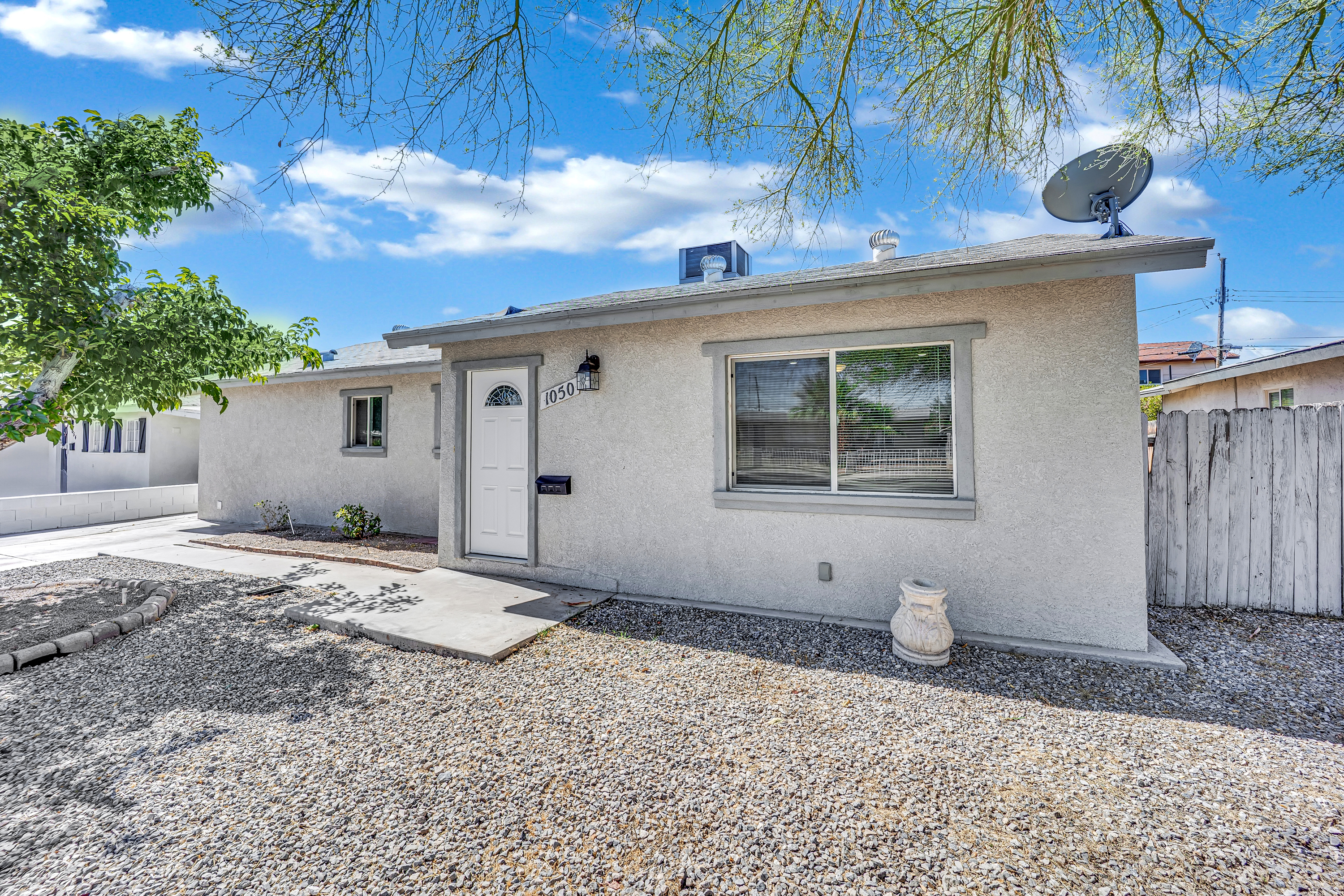 Las Vegas House: 1050 Hassett Ave