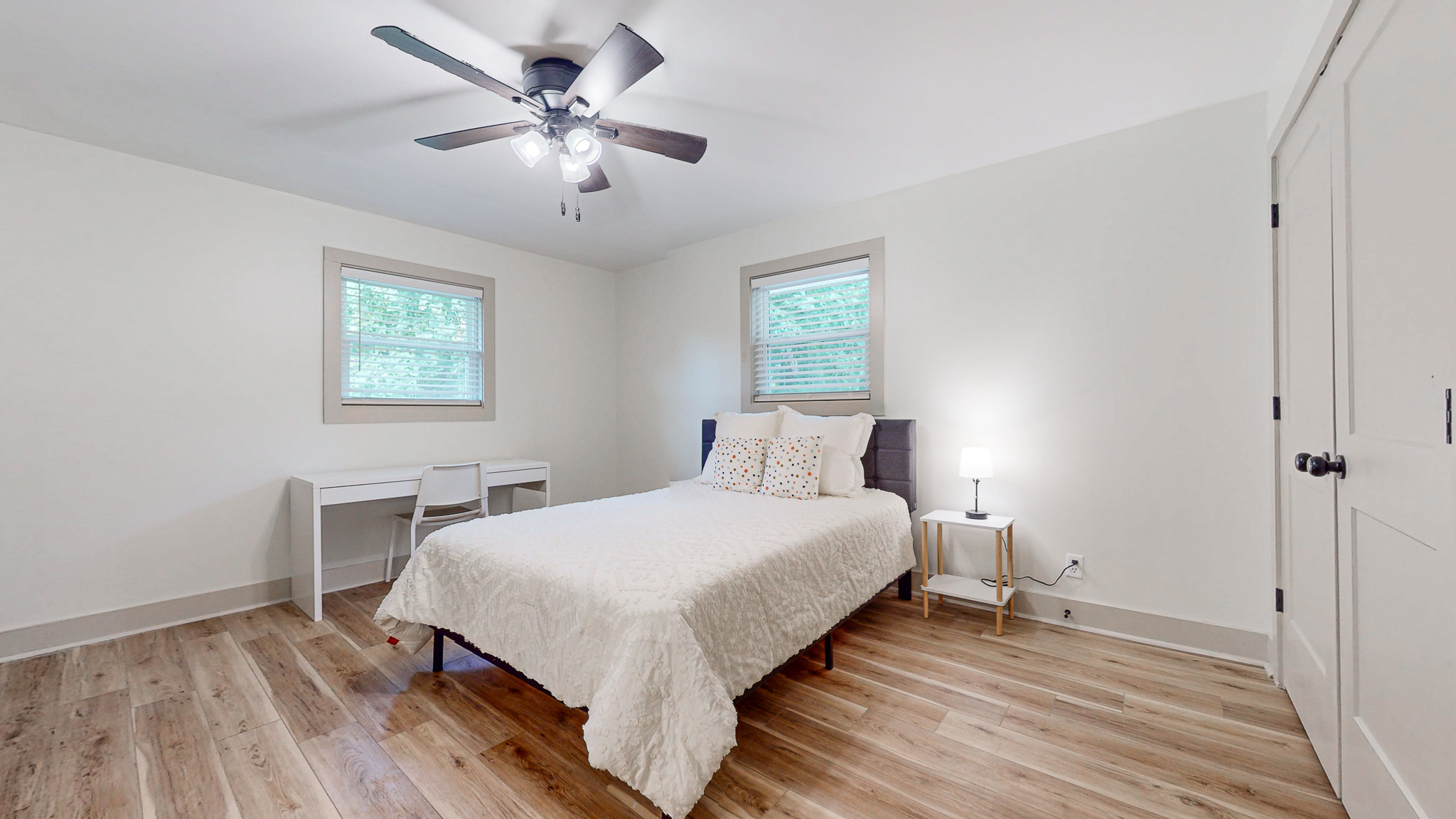 Atlanta House: 492 Harlan Rd SW