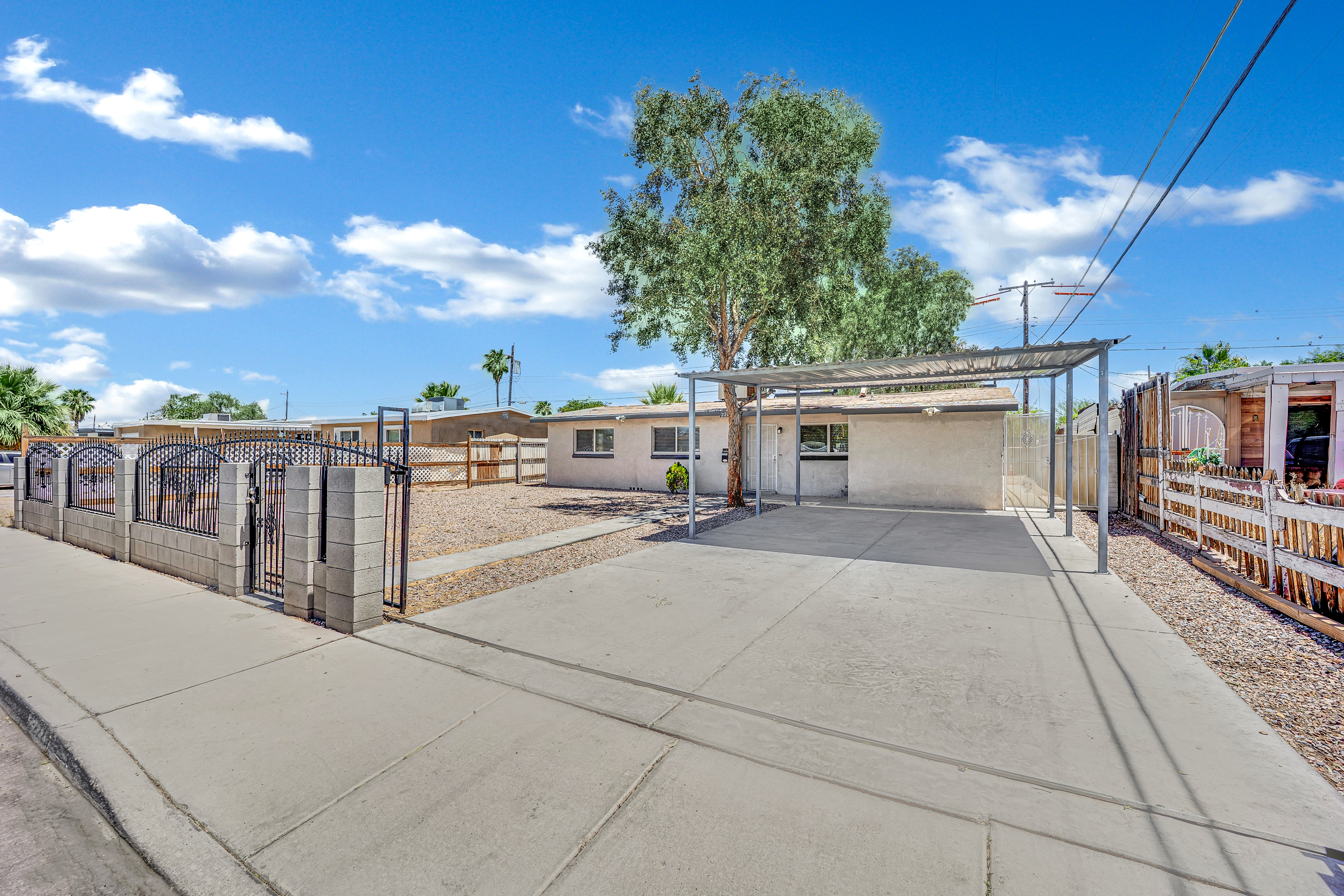 Las Vegas House: 2221 Santa Clara Dr