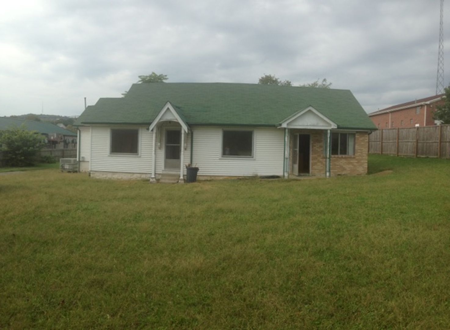 Goodlettsville House: 1251 S Dickerson Rd