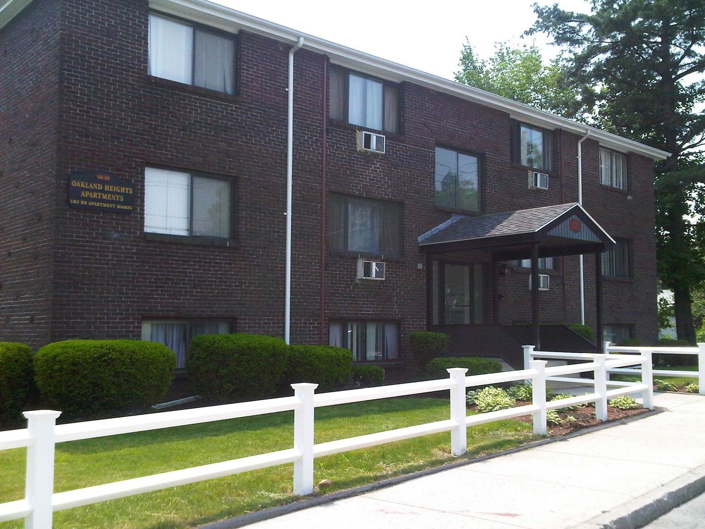 Methuen Condo: 42 Oakland Ave