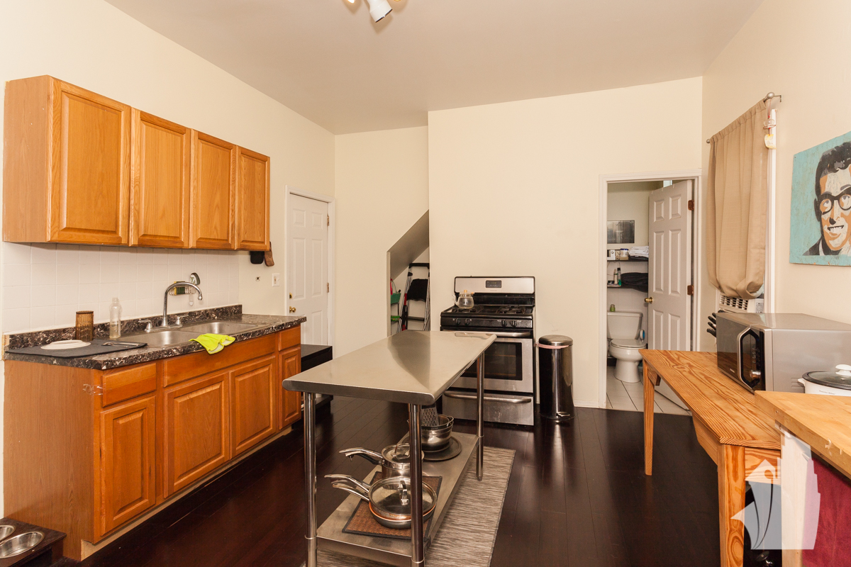 Chicago Condo: 1927 North Kedzie Avenue