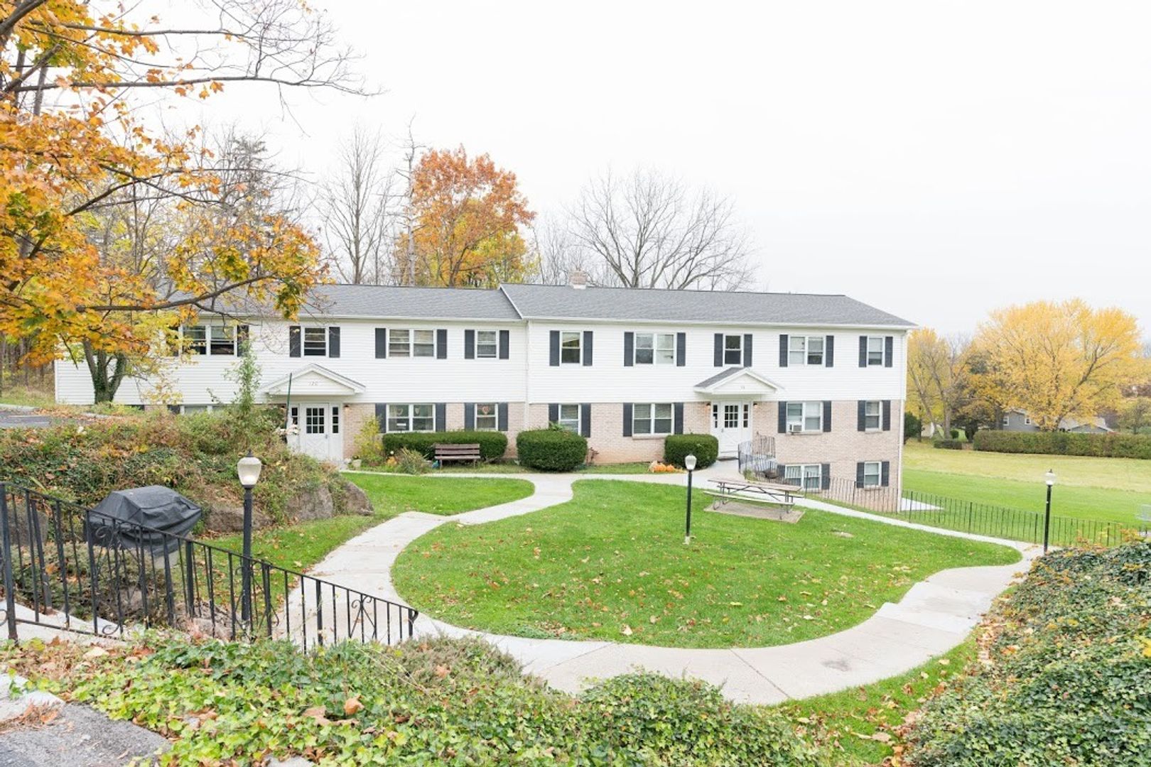 Canandaigua Apartment: 223 Bristol St