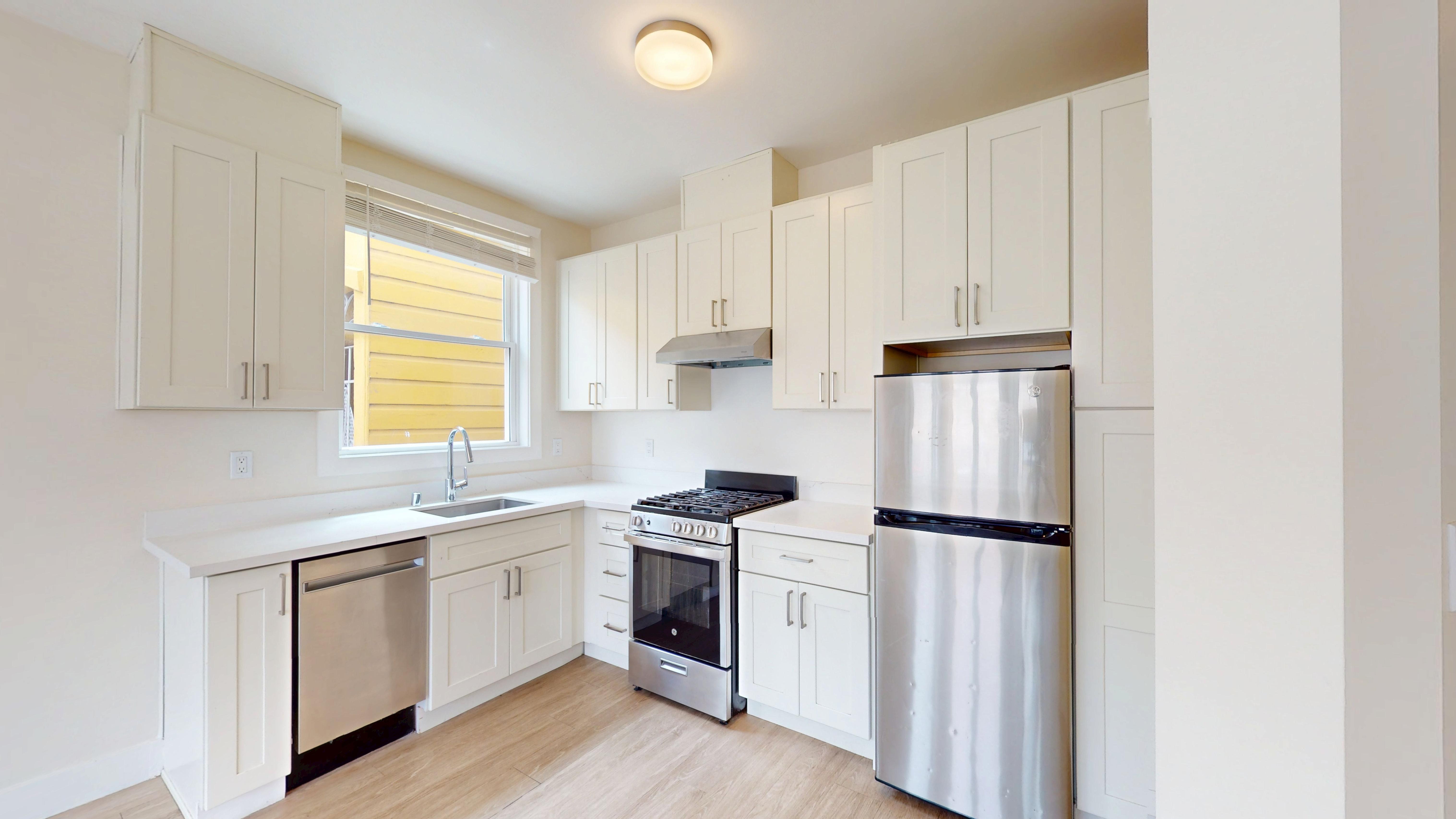 San Francisco Condo: 40 Tiffany Ave
