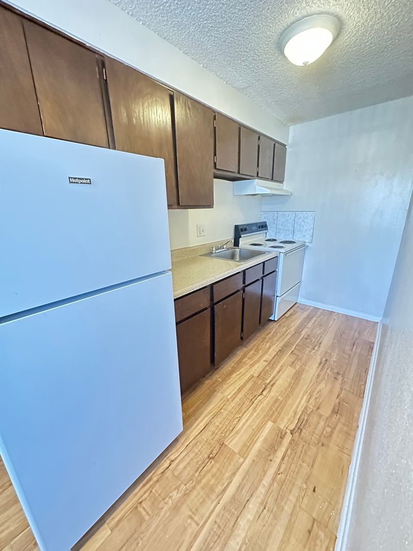 Denver Apartment: 1420 W 71st Pl