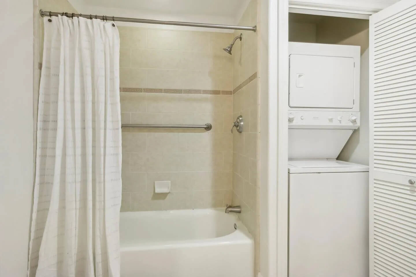 San Carlos Condo: 633 Elm St