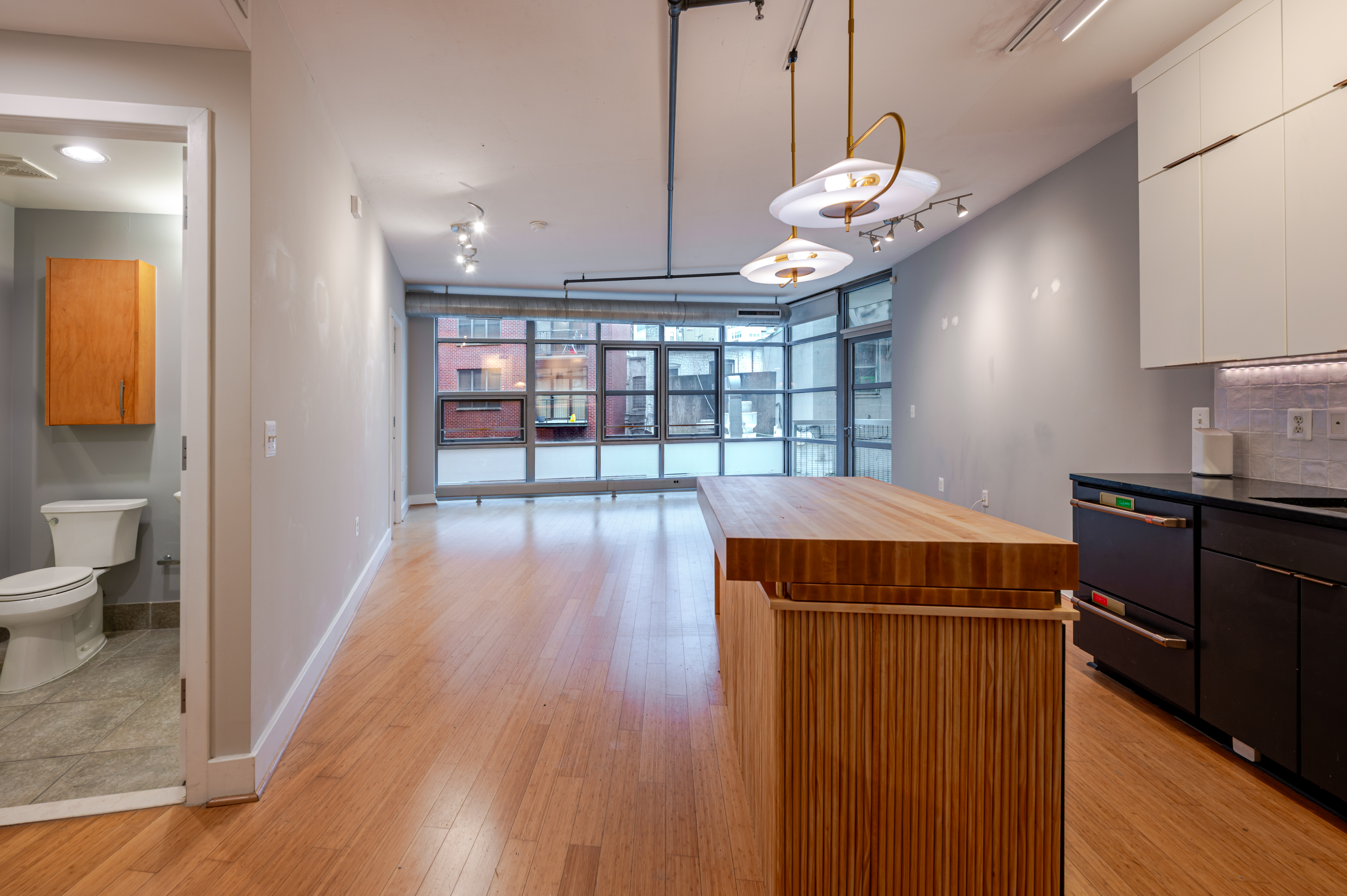 Washington Condo: 1444 Church St NW