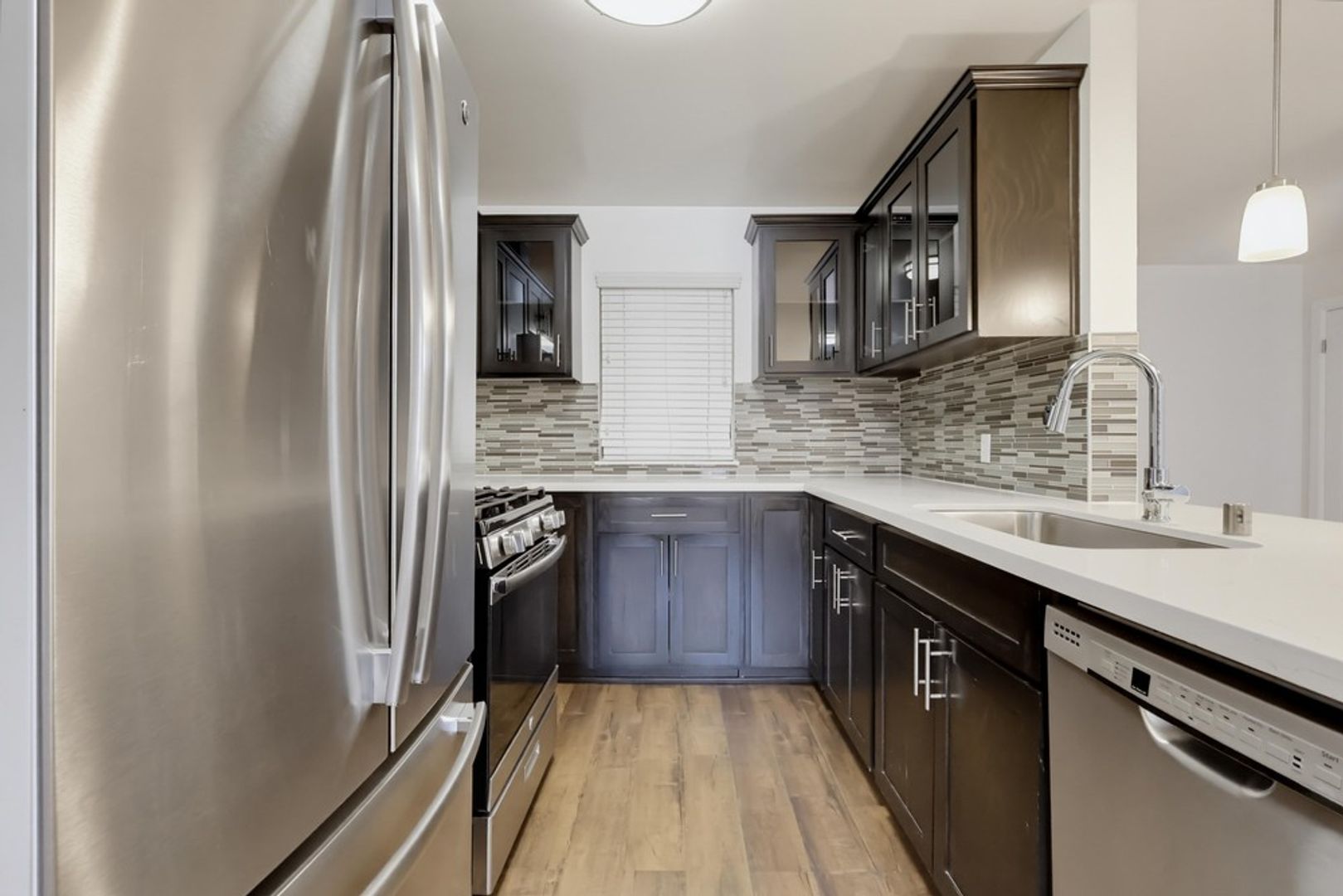 Inglewood Condo: 524 Venice Wy