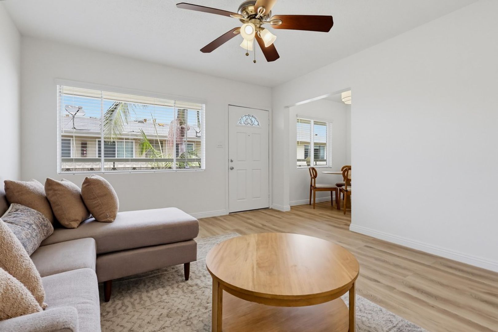Los Angeles Condo: 6100 West Blvd