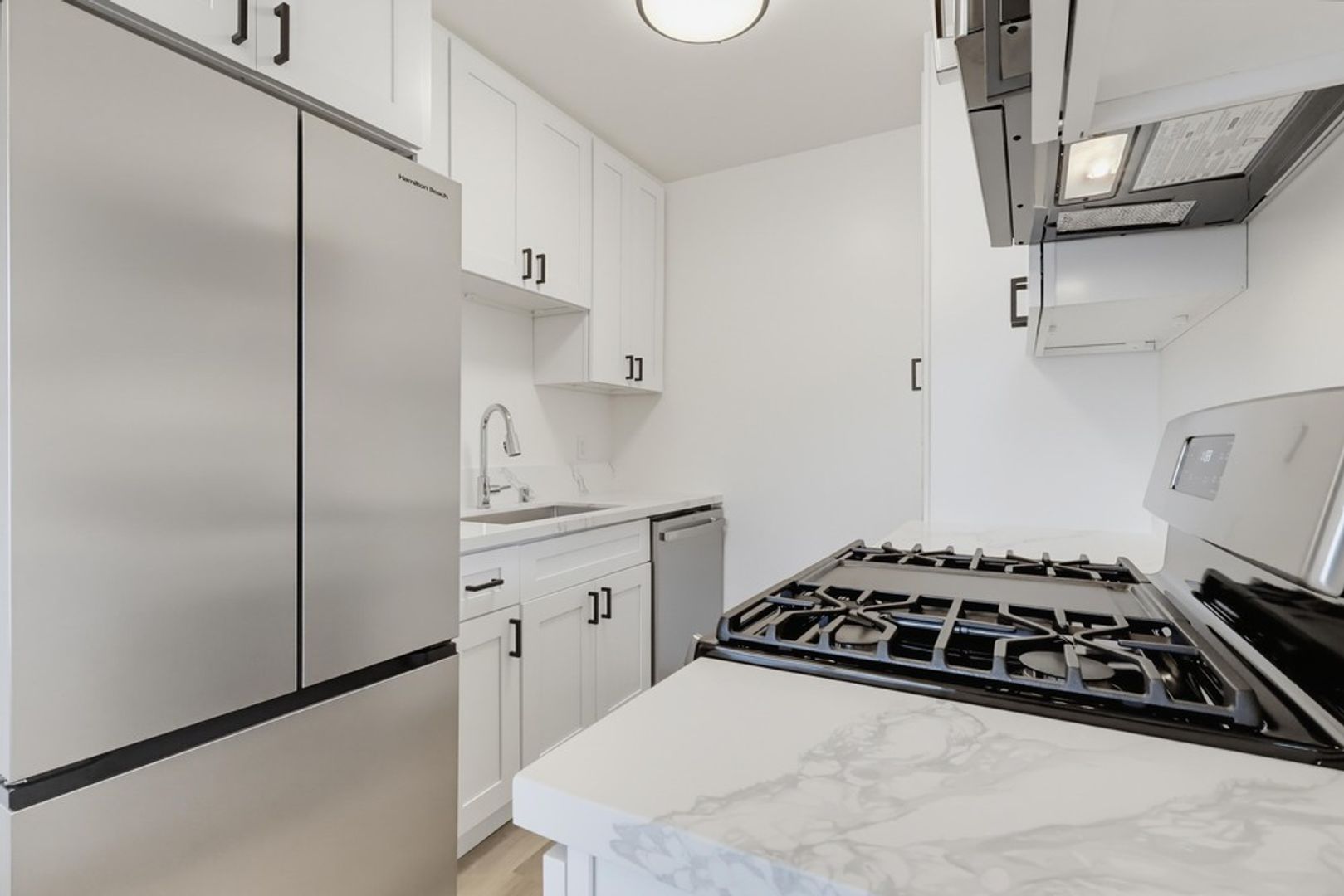 Los Angeles Condo: 6100 West Blvd