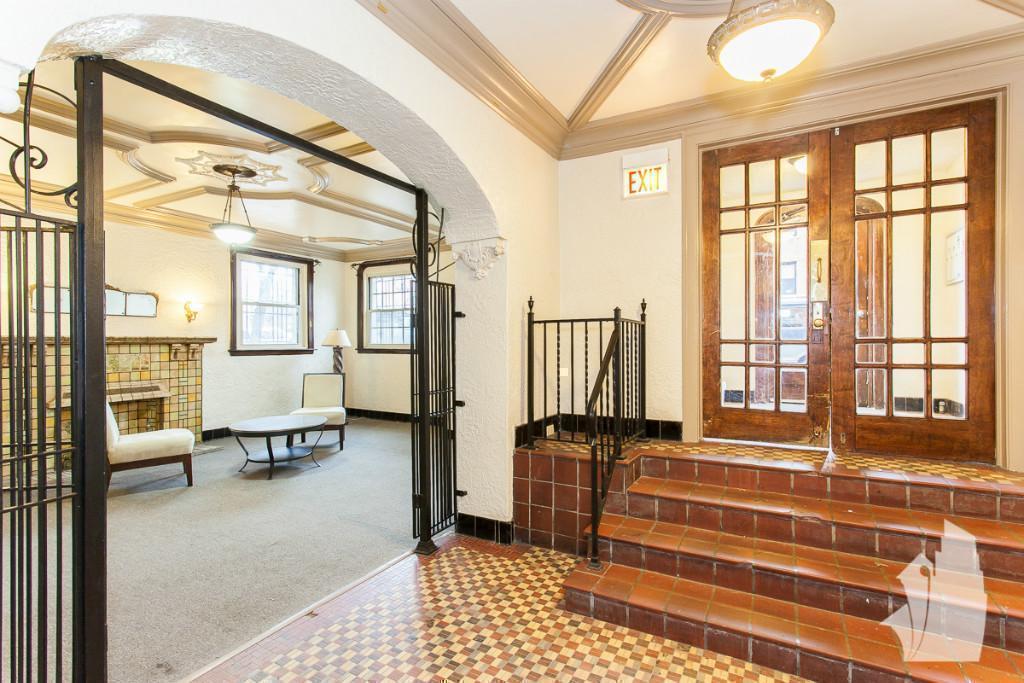 Chicago Condo: 2536 North Sawyer Avenue