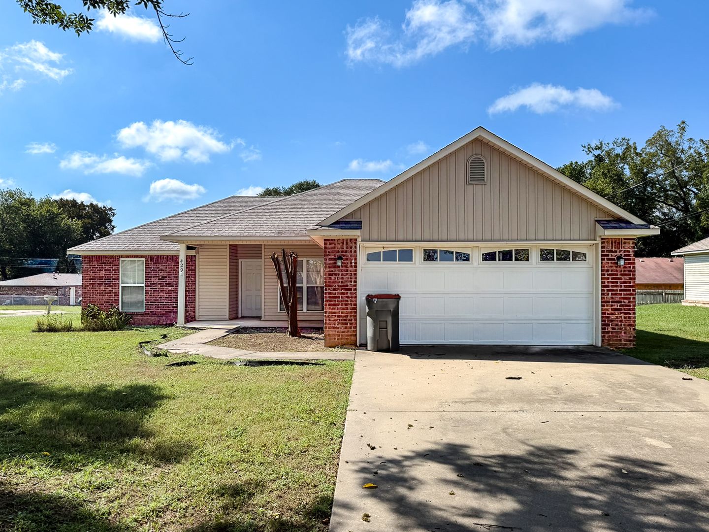 Greenwood House: 429 E El Paso Street