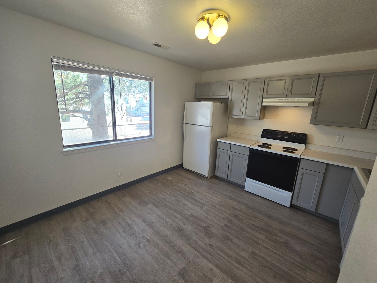 Pueblo Apartment: 80 Blackburn Ln
