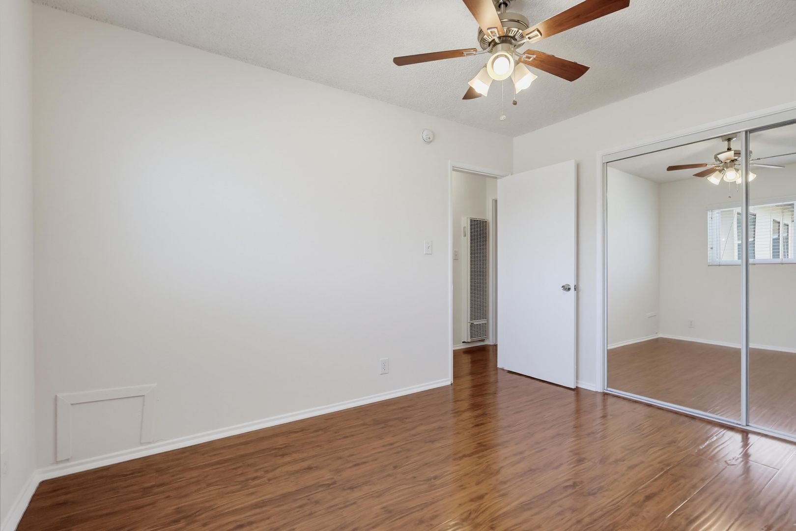 Los Angeles Condo: 6113 8th Ave