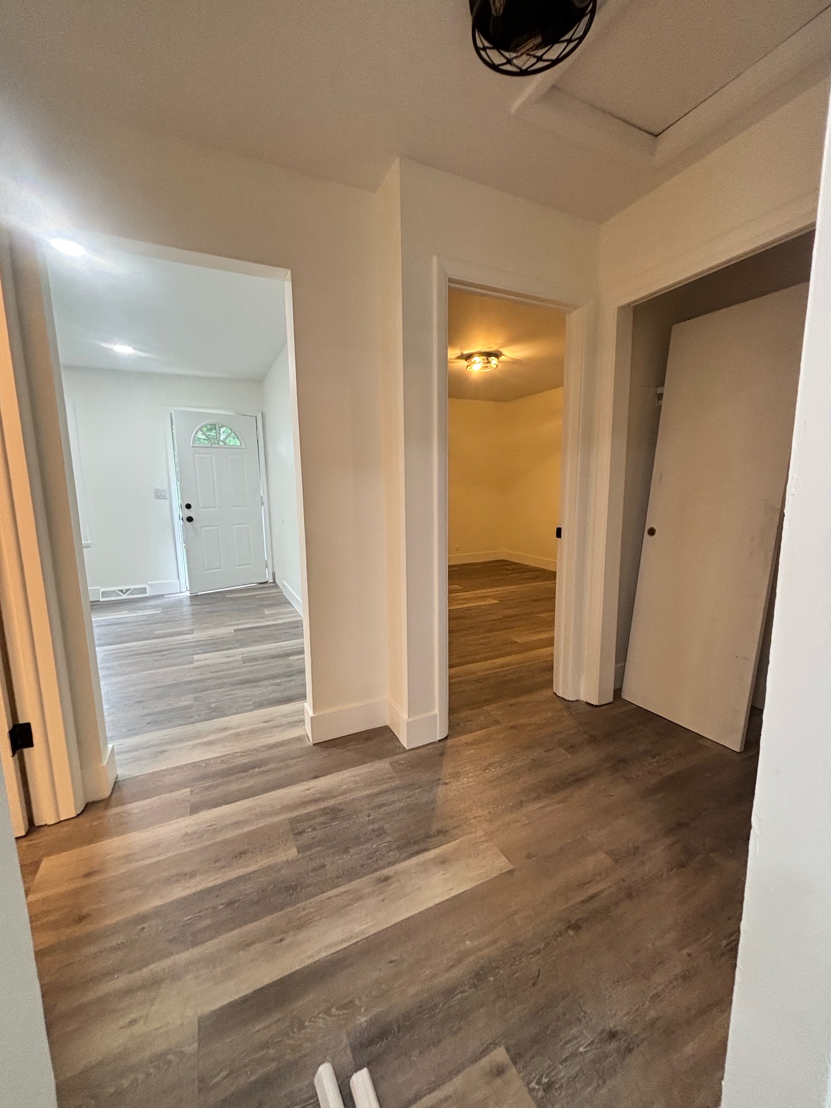 Rockford Condo: 1015 Furman St
