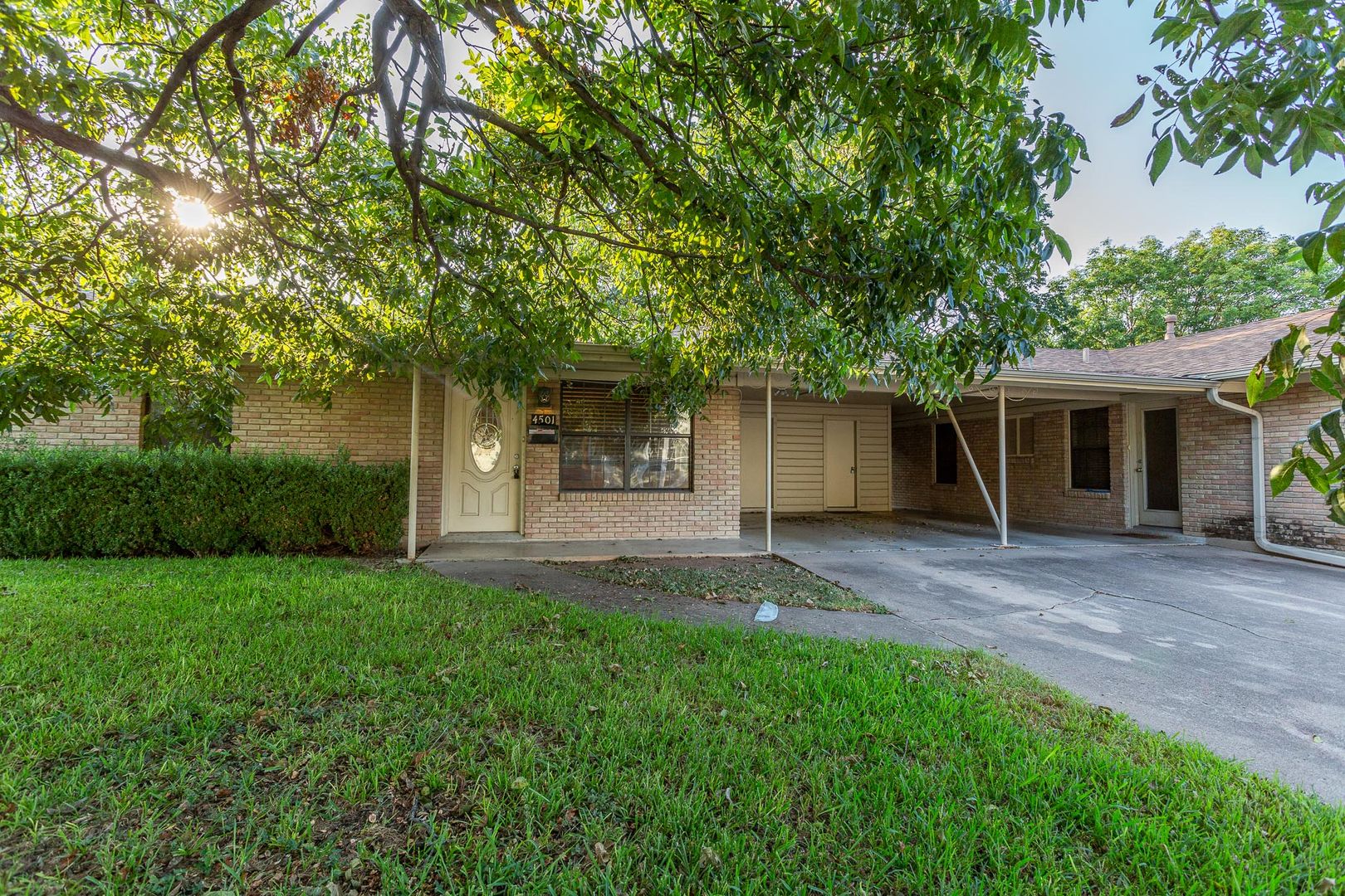 Austin House: 4501 Caswell