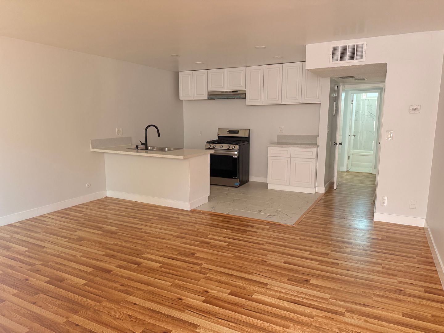 Panorama City House: 14751 Titus St.